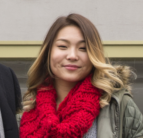 Chloe Kim headshot
