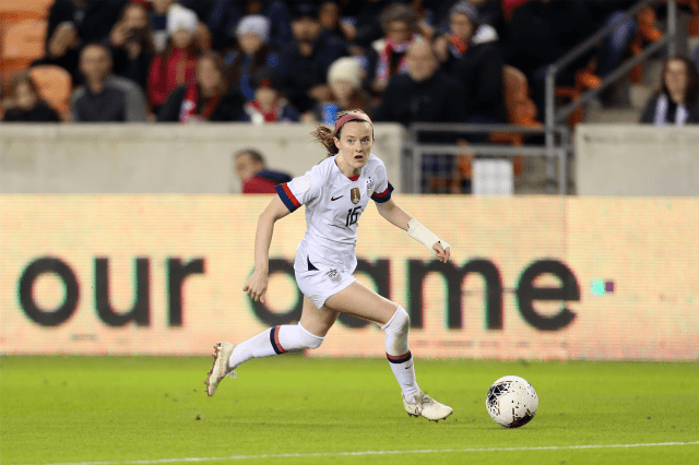 Rose Lavelle #16 of USA controls the ball