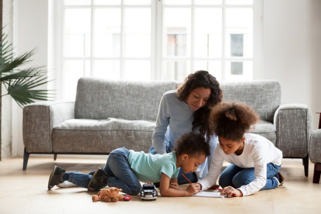 helping kids with creative activity at home